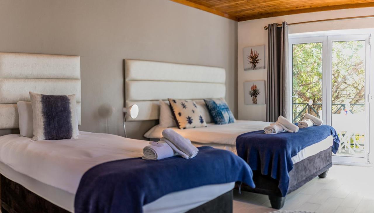 Out Of Africa Guesthouse Otjiwarongo Buitenkant foto
